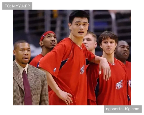 姚明退役后住上海老洋房，早餐吃俩煎饼还被老婆管零花钱